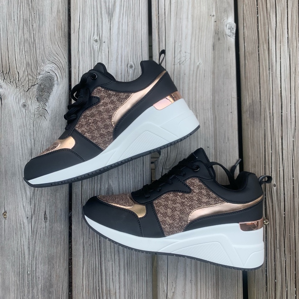 NEW Anjoufemme wedge sneakers